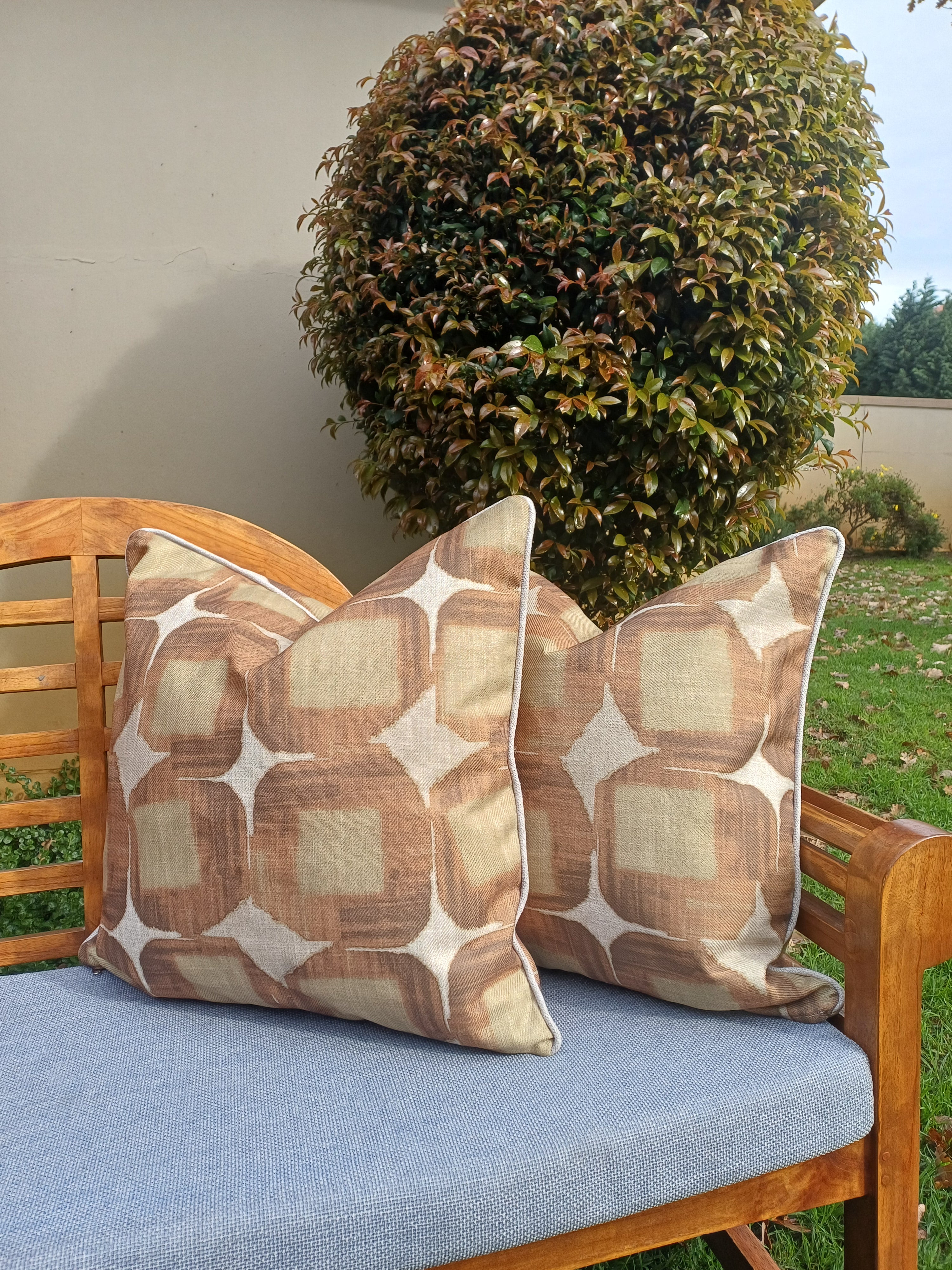 Retro Mod Scatter Cushion Cover (Hertex) 60x60cm